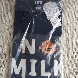 BT21 UNIQLO Shooky T-shirt XL